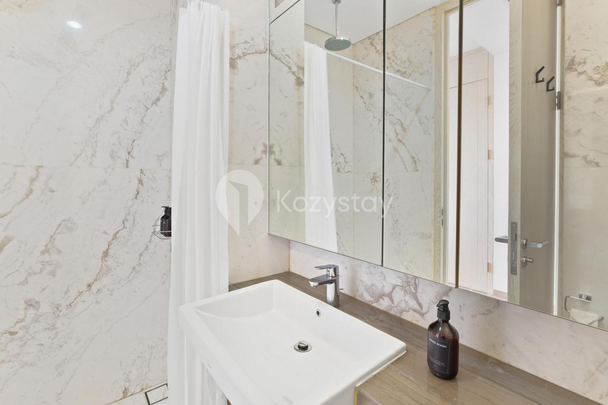 Inara By Kozystay - Cilandak Apartment